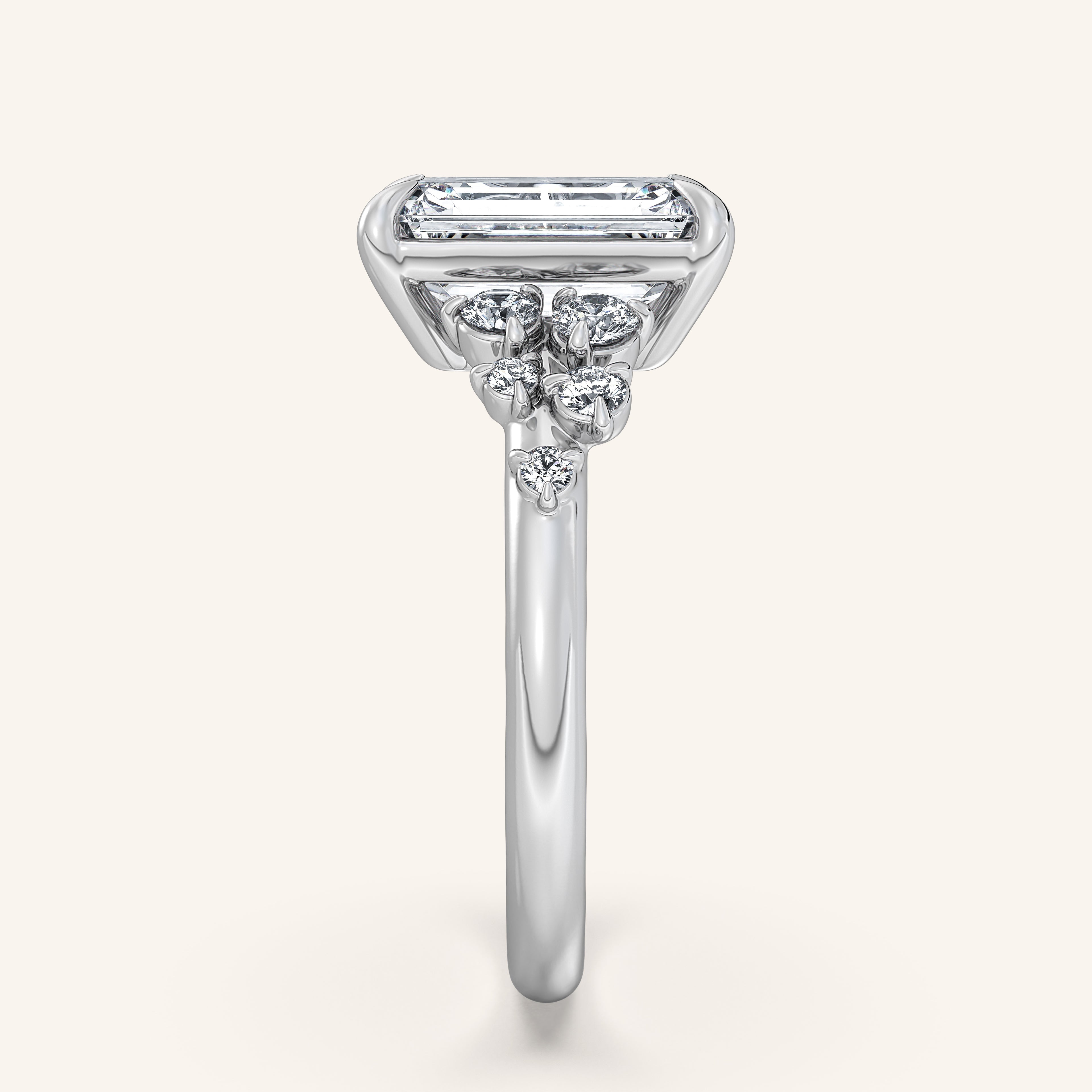 shape: Emerald | metal: White Gold, Platinum | view: 3