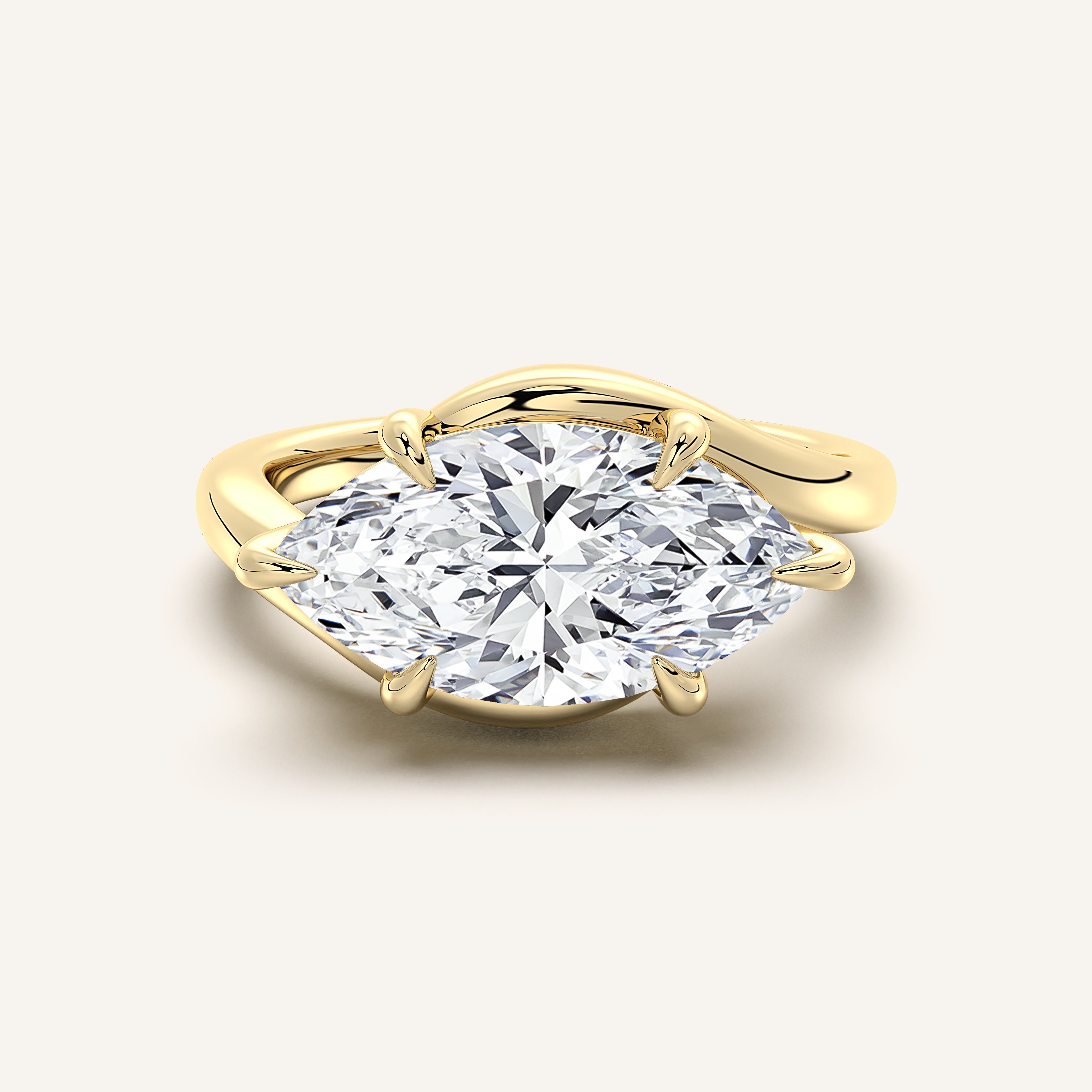 shape: Marquise | metal: Yellow Gold | view: 1